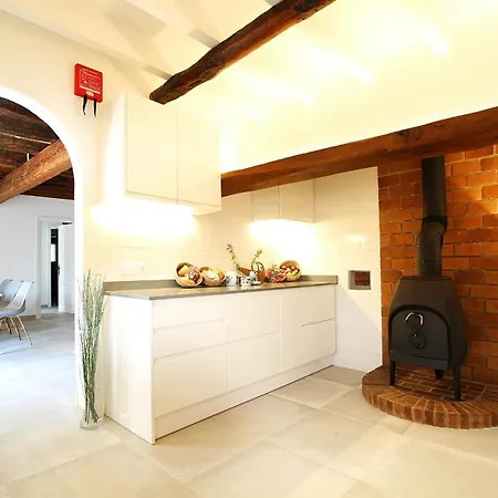 Superb 5 Bedrooms Fiorever Mountainside Views *