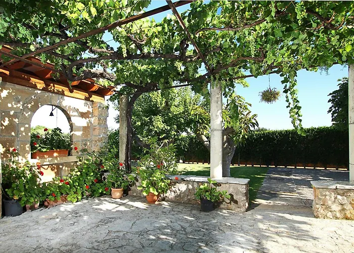 Superb 5 Bedrooms Fiorever Mountainside Views Вилла Польенса