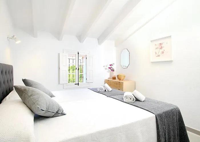 Superb 5 Bedrooms Fiorever Mountainside Views Вилла Польенса