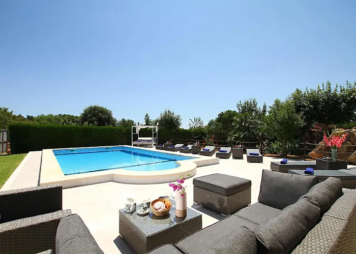 Вилла Superb 5 Bedrooms Fiorever Mountainside Views *