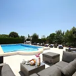 Villa Superb 5 Bedrooms Fiorever Mountainside Views Pollenca