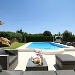 Superb 5 Bedrooms Fiorever Mountainside Views
