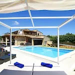 Superb 5 Bedrooms Fiorever Mountainside Views Villa
