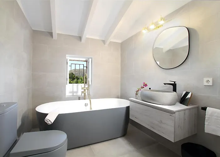 Willa Superb 5 Bedrooms Fiorever Mountainside Views *